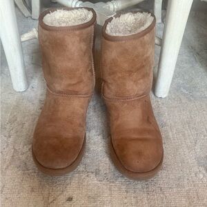 Ugg Classic short boot